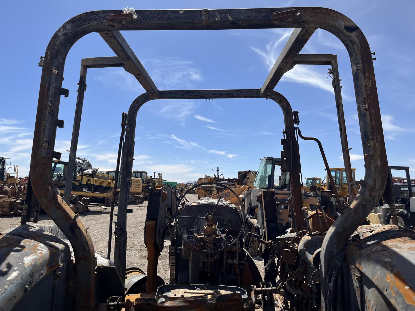 ./imagenes/INVOICE/2019/17541/TRACTOR JOHN DEERE 6130M (25).JPG